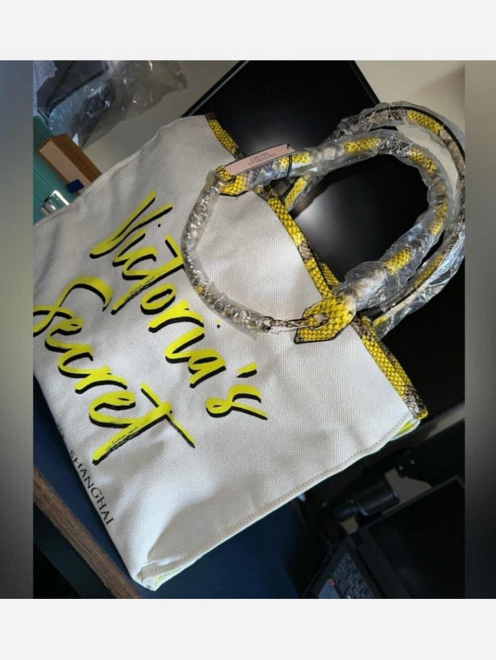 Victoria's Secret Limited Edition Tote Bag with Chain Detail - Picture 7 of 8